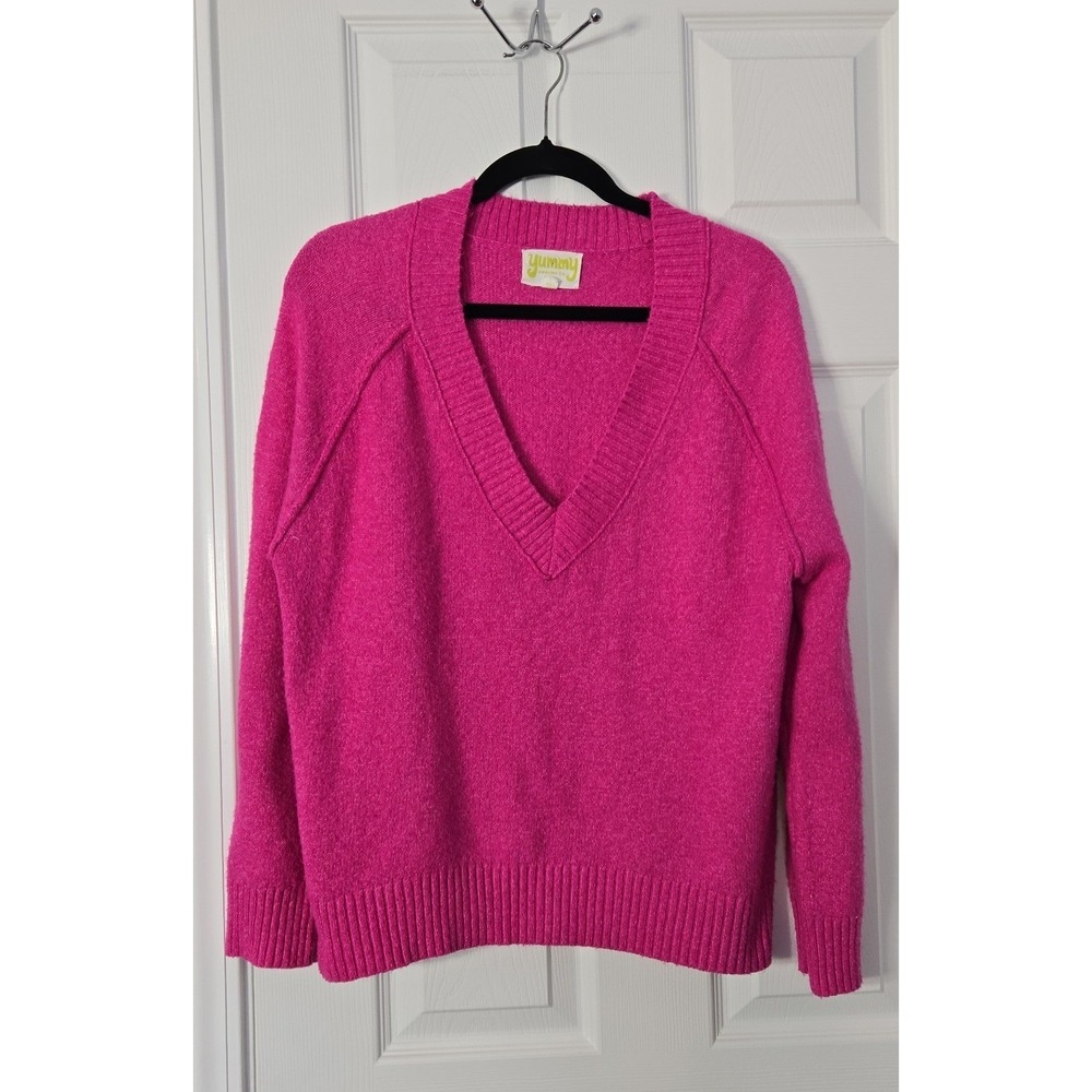 Yummy Sweater‎ Co. Womans Long Sleeve Sweater Size Small. Hot Pink.